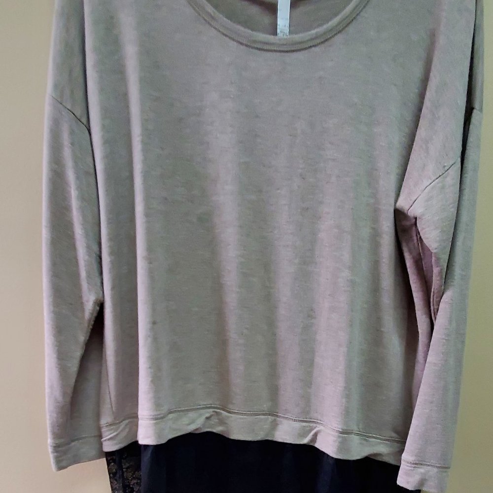 Kensie Taupe Black Lace Knit